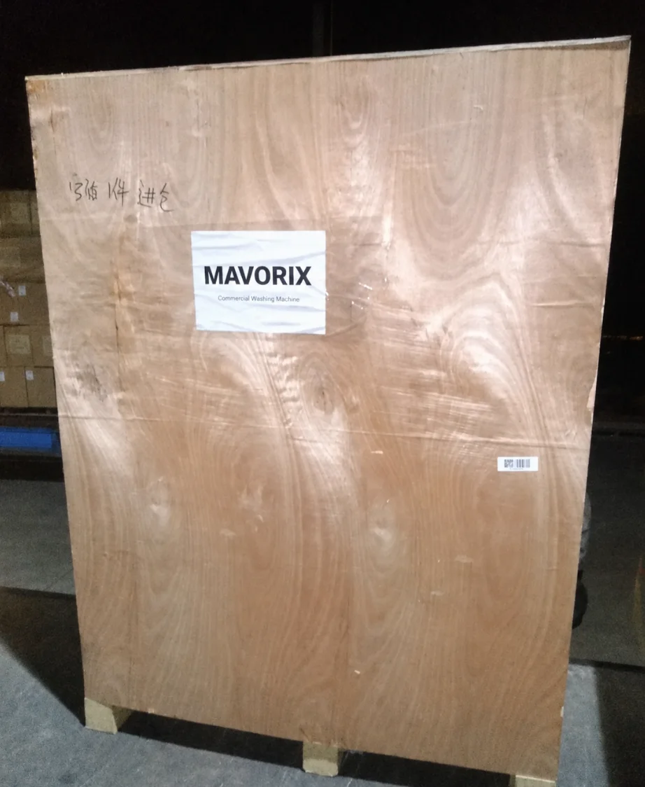 Full wooden export case for the automatic strapping machine at warehouse intake